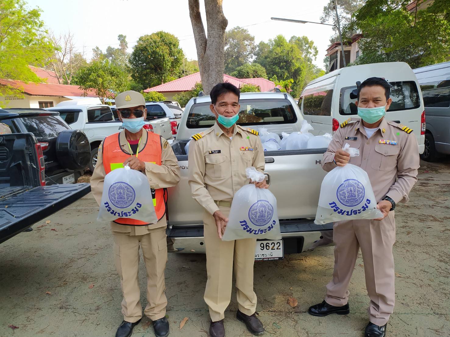 ออกหน่วยบริการประชาชนตามโครงการบำบัดทุกข์บำรุงสุข สร้างรอยยิ้มให้ประชาชน (จังหวัดอำนาจเจริญเคลื่อนที่)