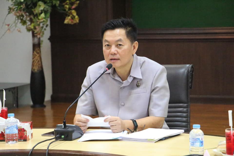 วันที่ 16 มีนาคม 2564 เวลา 14.00 น. ณ ห้องประชุมพะยูน ชั้น 7 อาคารจุฬาภรณ์ กรมประมง นายถาวร ทันใจ รองอธิบดีกรมประมง เป็นประธานการประชุมสำนักงานเลขานุการกรม..คลิก