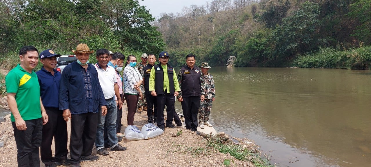 ปล่อยพันธ์ุปลาลงในต้นน้ำแม่น้ำยม เพื่อเพิ่มผลผลิตประชากรปลาในลุ่มน้ำยม..คลิก