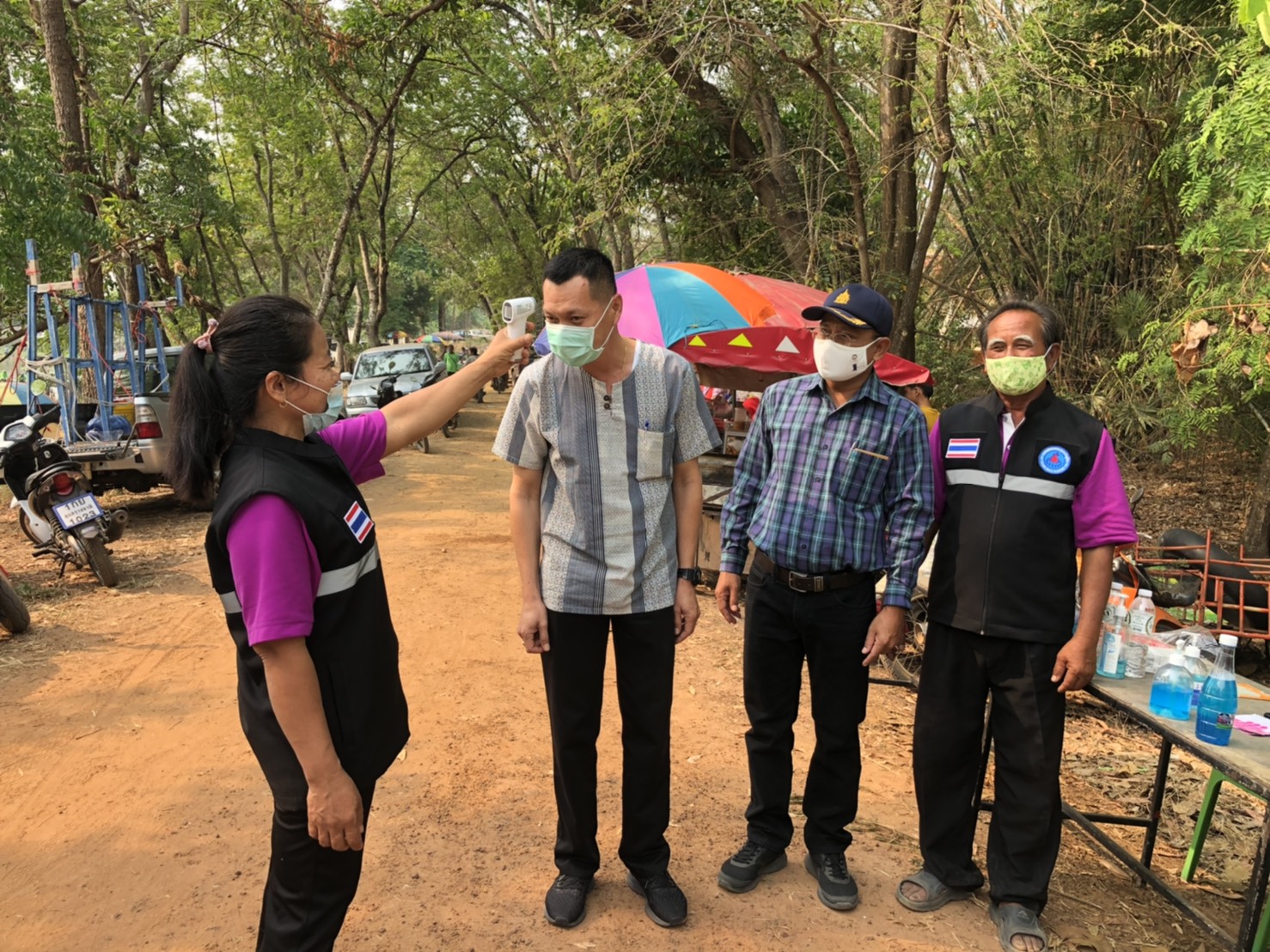 กิจกรรมจับสัตว์น้ำโครงการธนาคารผลผลิตสัตว์นำแบบมีส่วนร่วมแหล่งน้ำหนองบัวใหญ่..คลิก