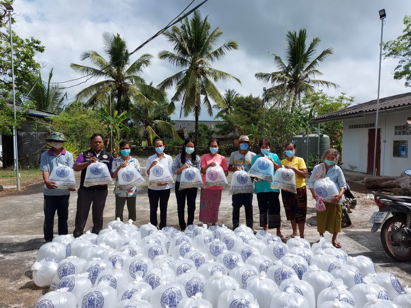 ร่วมมอบพันธุ์ปลาโครงการเกษตรทฤษฎีใหม่ ปี 64 อำเภอศรีนครินทร์ จังหวัดพัทลุง
