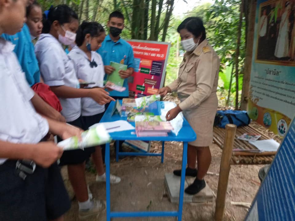 เข้าร่วมงานและจัดนิทรรศการเผยแพร่องค์ความรู้ด้านประมง เนื่องในวันถ่ายทอดเทคโนโลยี เพื่อเริ่มต้นฤดูกาลผลิตใหม่ (Field day) อำเภอสวนผึ้ง ปีงบประมาณ 2564..คลิก