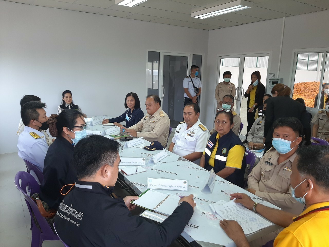 ร่วมให้การต้อนรับผู้ตรวจราชการกระทรวงเกษตรและสหกรณ์ เขต 17 (นางดาเรศร์ กิตติโยภาส) พร้อมคณะ..คลิก