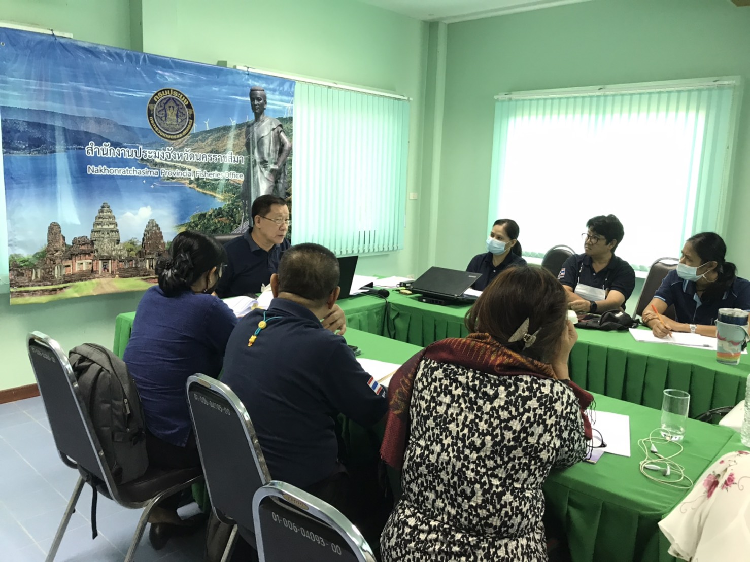 ประชุมข้าราชการ พนักงานเจ้าหน้าที่ สำนักงานประมงจังหวัดและสำนักงานประมงอำเภอ ประจำเดือนมีนาคม..คลิก