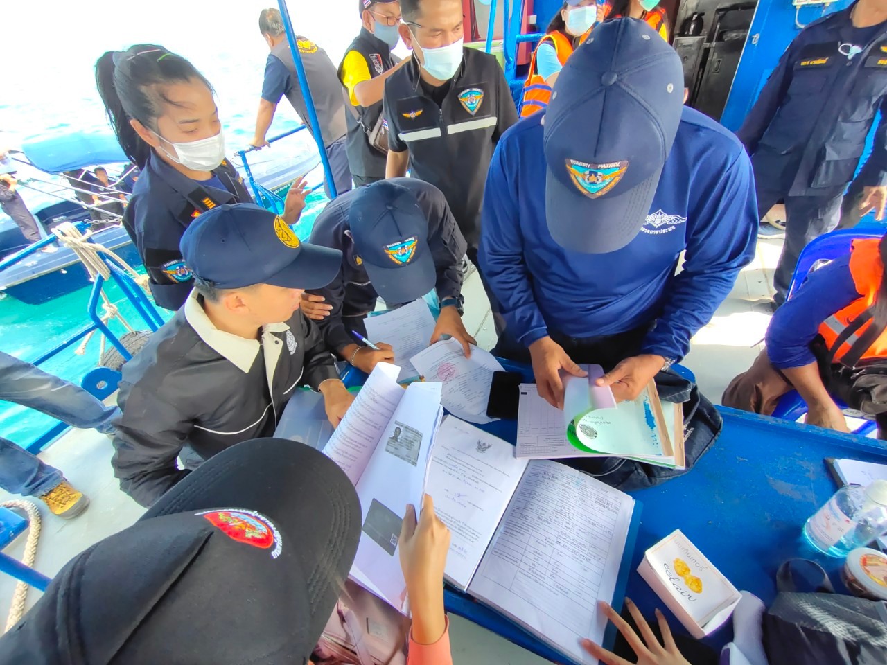 เรือตรวจฯ 701 ออกปฏิบัติงานบูรณาการตรวจร่วมเรือประมงเพื่อจัดการปัญหาแรงงานต่างด้าวและการค้ามนุษย์ด้านการประมง..คลิก