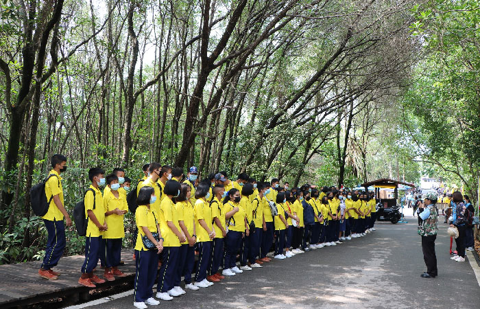 โรงเรียนเทศบาลเมืองจันทบุรี 2 จัดโครงการกิจกรรมพัฒนาผู้เรียนเพื่อส่งเสริมศักยภาพการเรียนรู้ตามหลักสูตรสถานศึกษาระดับชั้น ม.1 - ม.3..คลิก