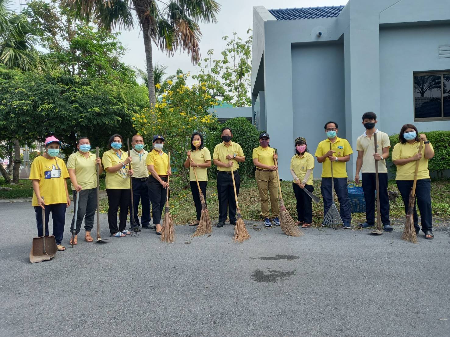 กิจกรรม Big cleaning Day ความสะอาดและปรับปรุงภูมิทัศน์บริเวณโดยสำนักงานฯ @สำนักงานประมงจังหวัดนนทบุรี..คลิก