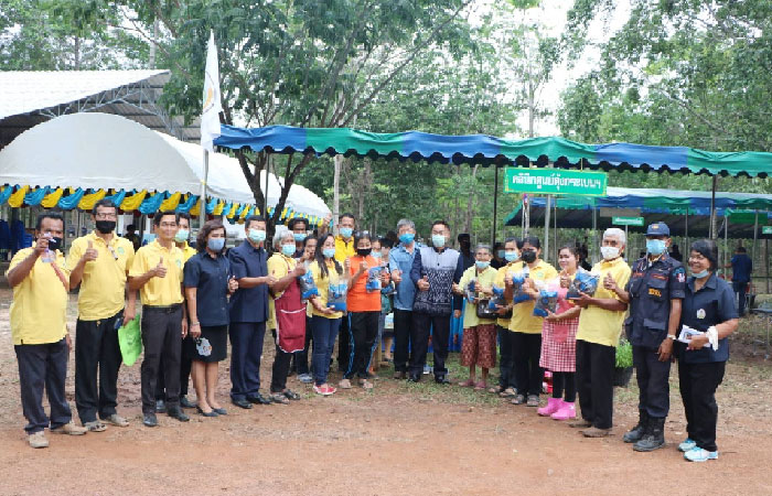 นิทรรศการใน “โครงการคลินิกเกษตรเคลื่อนที่ในพระบรมราชานุเคราะห์ สมเด็จพระบรมโอรสาธิราช ฯ สยามมกุฎราชกุมาร”