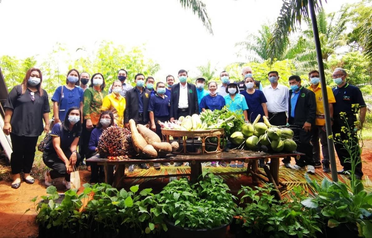 ผู้ตรวจราชการกระทรวงเกษตรและสหกรณ์ เขต 5 ลงพื้นที่ตรวจติดตามความก้าวหน้าโครงการ 1 ตำบล 1 กลุ่มเกษตรทฤษฎีใหม่..คลิก