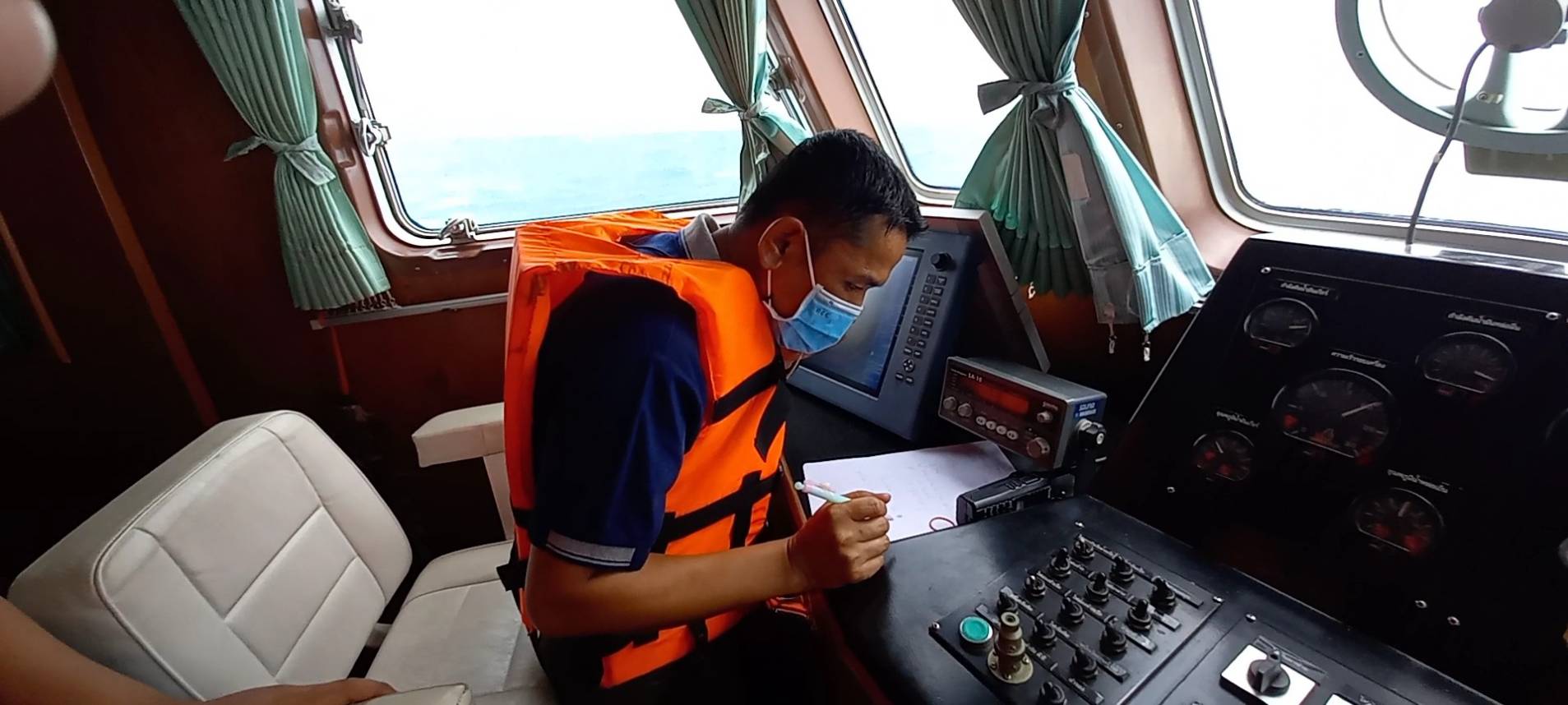 เรือตรวจ 701 ออกปฏิบัติภารกิจค้นหาและช่วยเหลือเรือประมงอับปาง