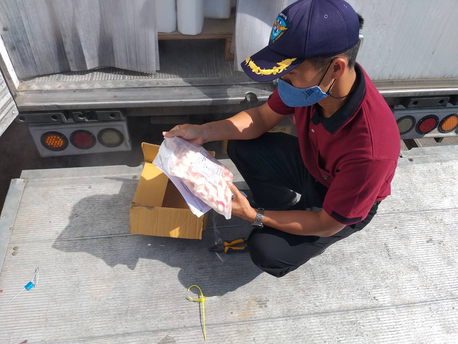 ตรวจสอบสินค้าประมง ส่งออกไปยัง สปป.ลาว..คลิก