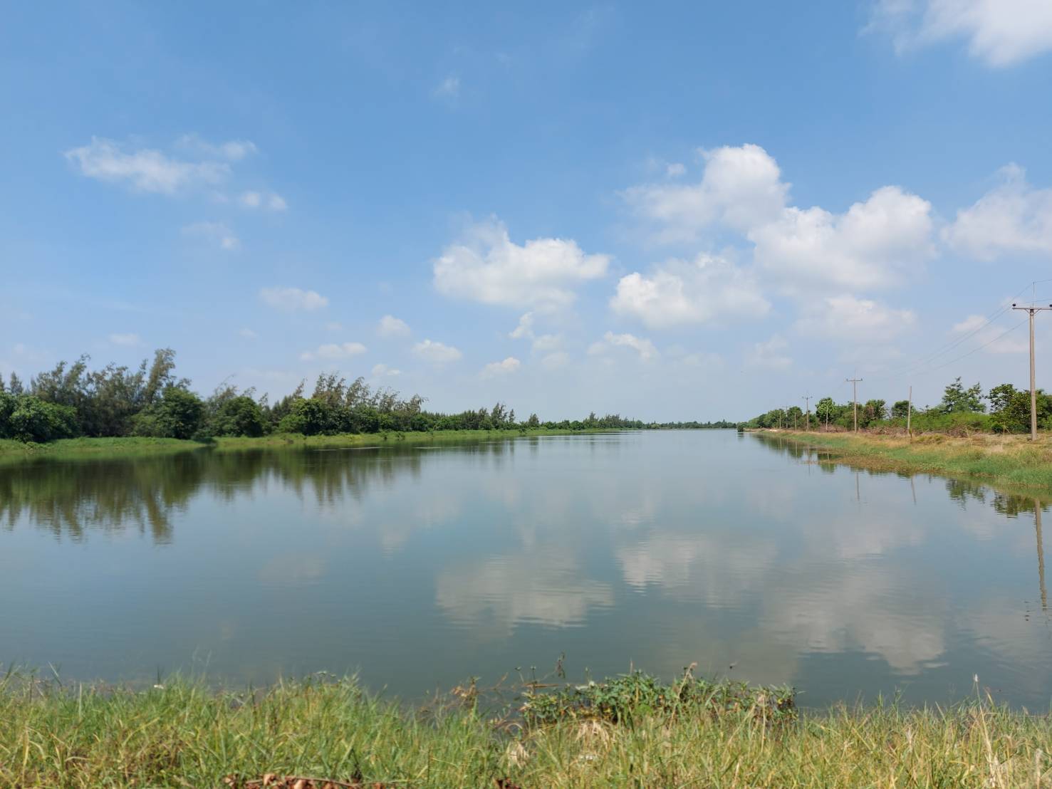 ตรวจเยี่ยมบ่อเลี้ยงสัตว์น้ำของเกษตรกรในพื้นที่อำเภอองครักษ์..คลิก