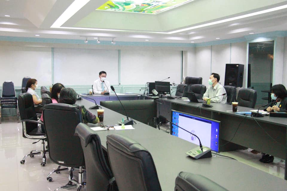วันพุธที่ 19 พฤษภาคม 2564 เวลา 09.30 น. ณ ห้องประชุมตะพัดทอง อาคารกองประมงต่างประเทศ ดร.ถาวร ทันใจ รองอธิบดีกรมประมง เป็นประธานการประชุมหารือเกี่ยวกับการปฏิบัติงานของกองประมงต่างประเทศ..คลิก