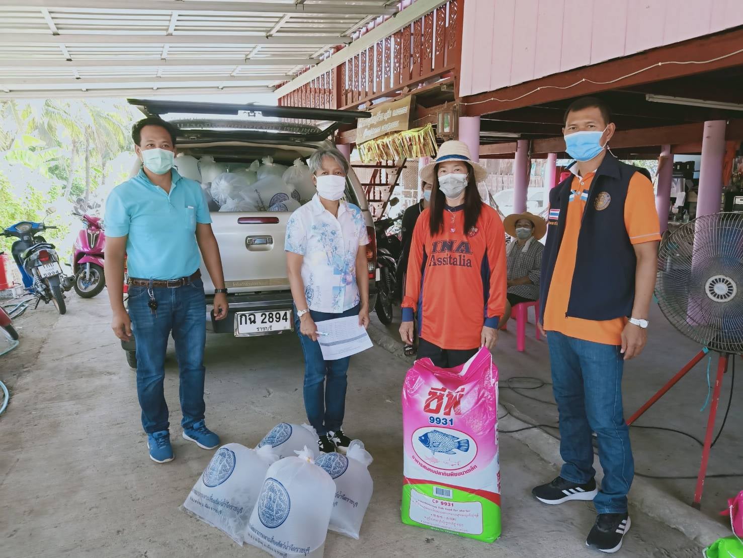 ลงพื้นที่ปฏิบัติงานโครงการพัฒนาเกษตรกรรมยั่งยืน กิจกรรมส่งเสริมเกษตรทฤษฎีใหม่ด้านการประมง เพื่อมอบปัจจัยการผลิตให้แก่ผู้เข้าร่วมโครงการฯ..คลิก