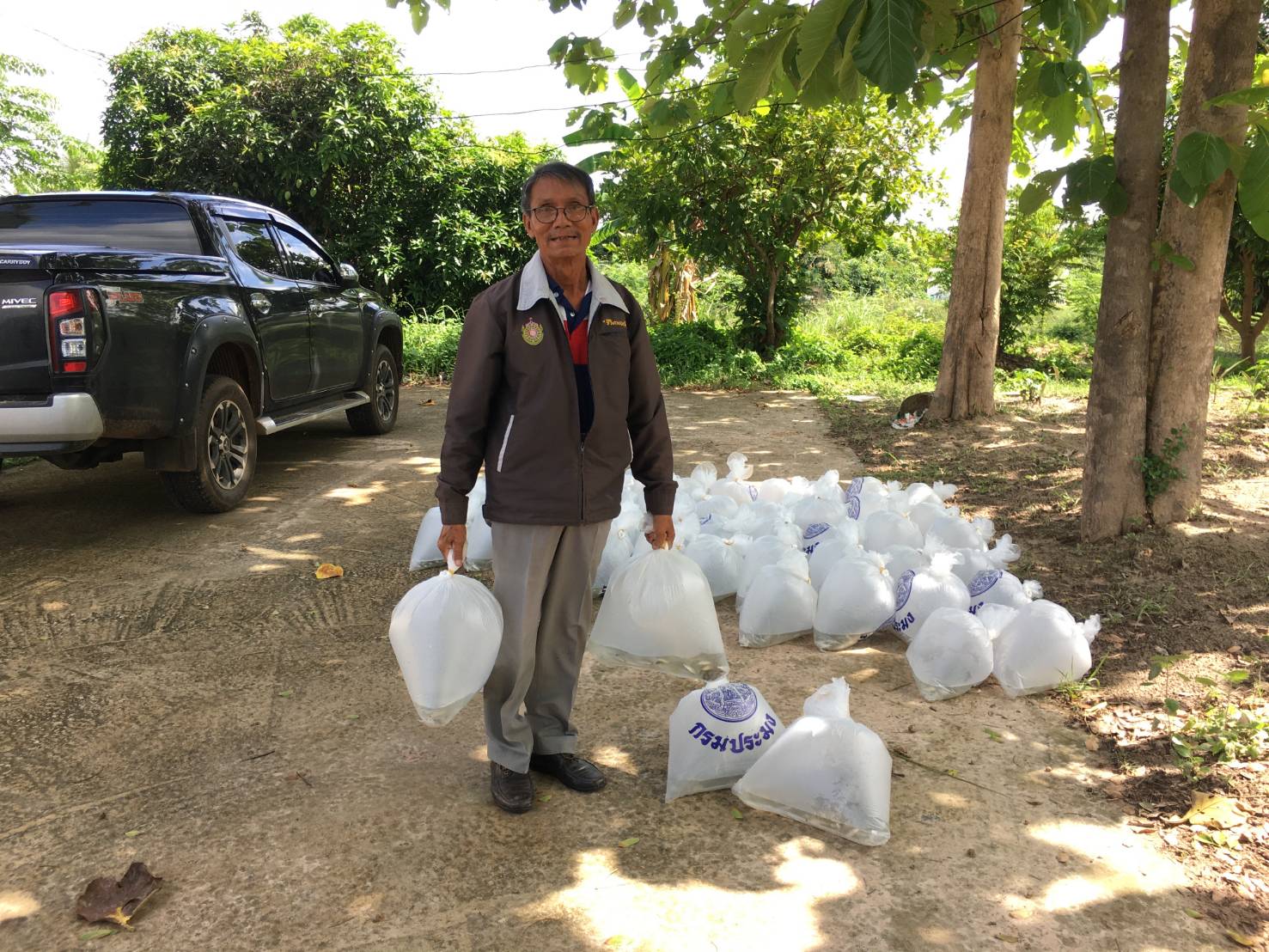 สนับสนุนปลาโครงการเกษตรกรรมยั่งยืน กิจกรรมส่งเสริมเกษตรทฤษฎีใหม่ด้านการประมง ประจำปีงบประมาณ ๒๕๘๔  จำนวน ๔๕ ราย ๆ ละ ๒,๐๐๐ ตัว..คลิก