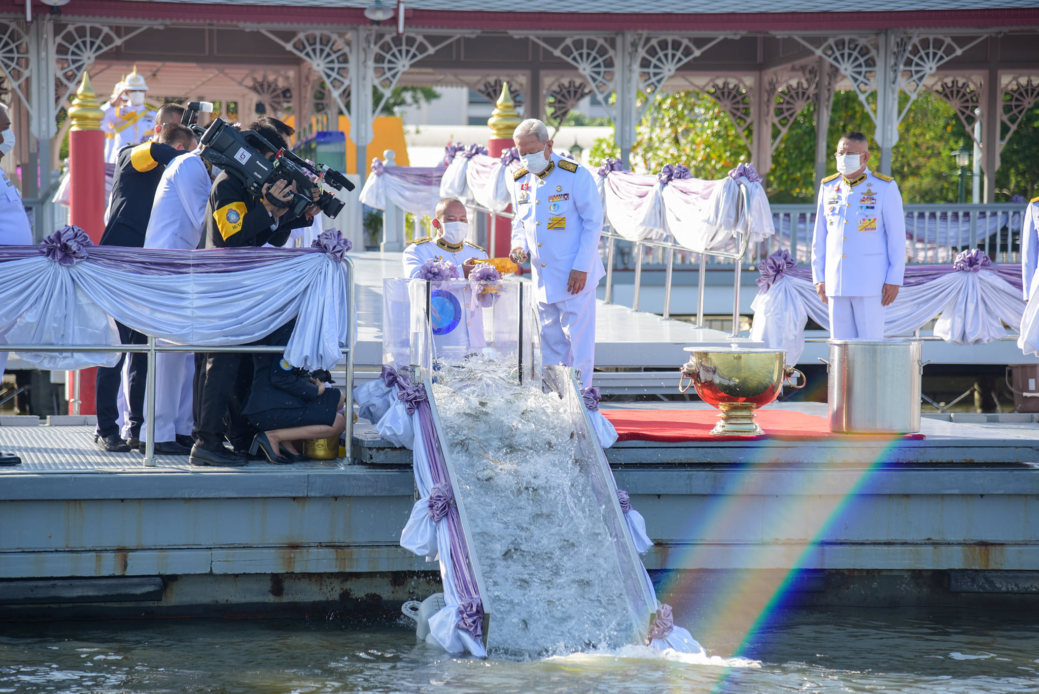 ๓ มิถุนายน ๒๕๖๔ พิธีปล่อยพันธุ์สัตว์น้ำ เนื่องในโอกาสวันเฉลิมพระชนมพรรษา สมเด็จพระนางเจ้าฯ พระบรมราชินี..คลิก