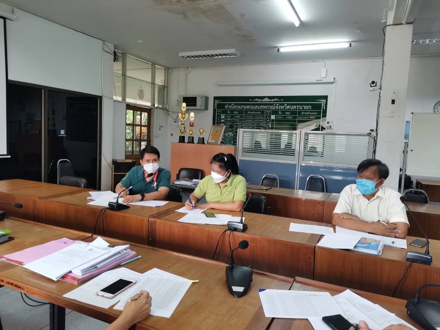ขับเคลื่อน โครงการส่งเสริมการปลูกผักปลอดสารพิษบนกระเบื้องและเกษตรผสมผสาน..คลิก