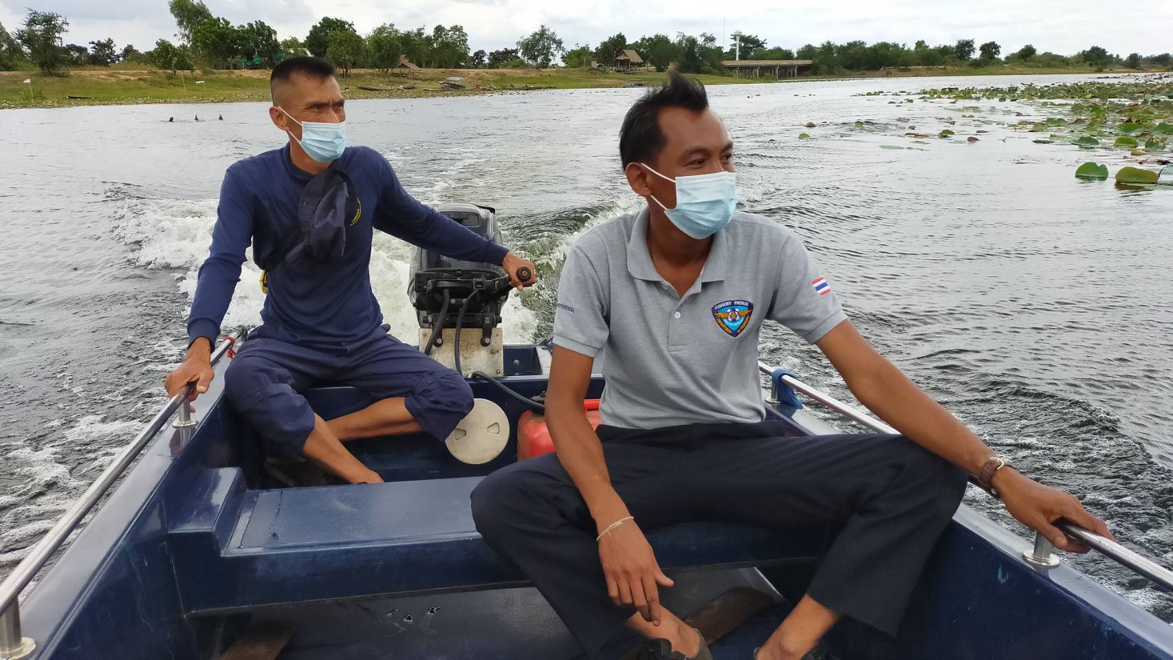 ออกปฏิบัติงานควบคุมเฝ้าระวังการทำการประมงและประชาสัมพันธ์ฤดูปลาน้ำจืดมีไข่และวางไข่ฯ ปี2564  พื้นที่บึงละหาน ตำบลละหาน อำเภอจัตุรัส  จังหวัดชัยภูมิ..คลิก