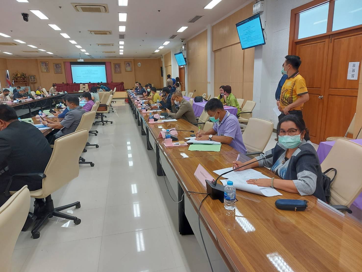 การประชุมคณะกรรมการบริหารงานจังหวัดแบบบูรณาการ (ก.บ.จ.อุบลราชธานี) ครั้งที่ 3/2564 ณ ห้องประชุมพรหมวรราช ชั้น 4 ศาลากลางจังหวัดอุบลราชธานี..คลิก