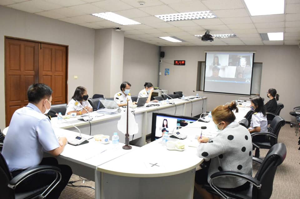 ดร.ถาวร ทันใจ รองอธิบดีกรมประมง ให้สัมภาษณ์กับเจ้าหน้าที่มูลนิธิเพื่อการพัฒนาที่ยั่งยืน ในประเด็นการบูรณาการเพศสภาวะสู่การดำเนินงานด้านนโยบายการเปลี่ยนแปลงสภาพภูมิอากาศ และความหลากหลายทางชีวภาพ..คลิก