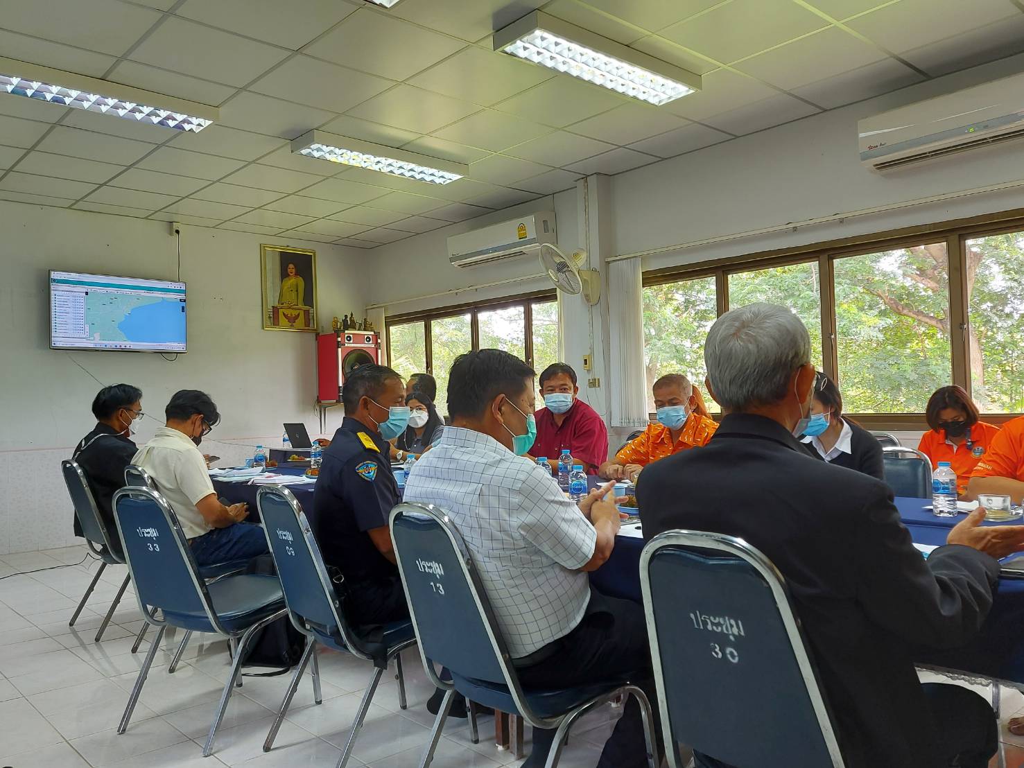 ประชุมติดตามการปฏิบัติงานแก้ไขปัญหาการแบ่งเขตพื้นที่ทำการเฉพาะเลี้ยงหอยทะเลระหว่างพื้นที่จังหวัดสมุทรสงคราม..คลิก