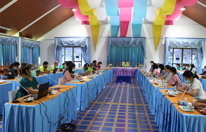 ประชุมหารือการปฏิบัติงานด้านพัสดุให้แก่ข้าราชการ เจ้าหน้าที่ศูนย์ฯ คุ้งกระเบน..คลิก