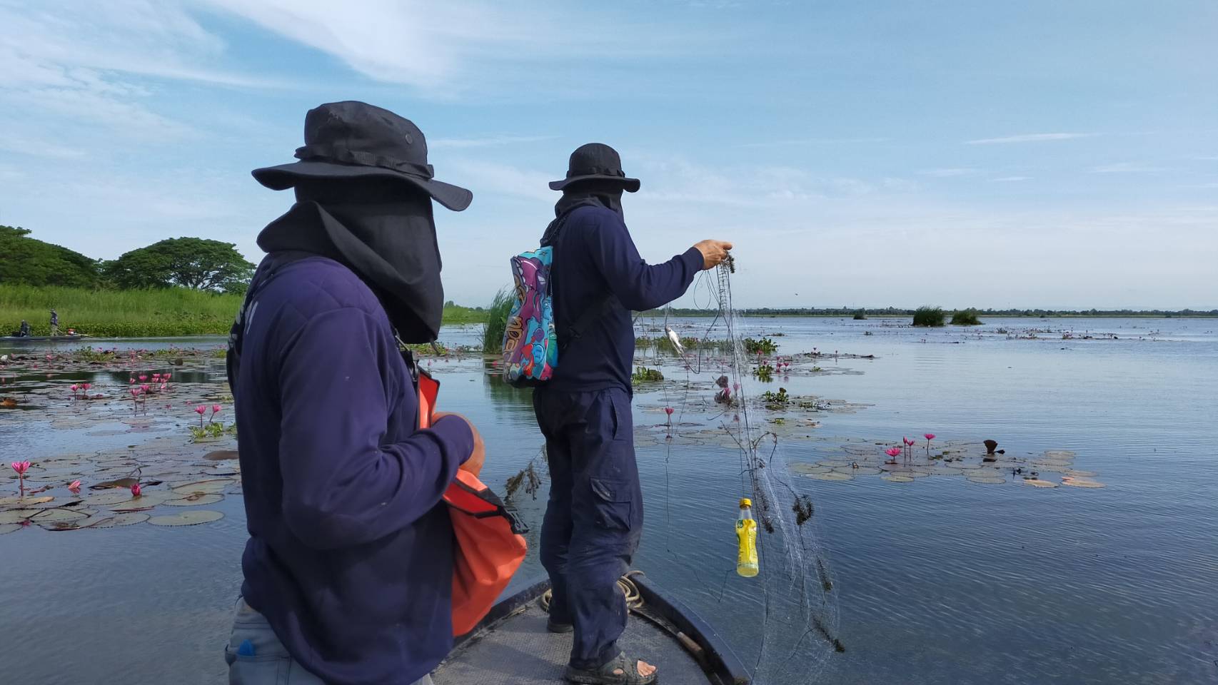 ออกปฏิบัติงานควบคุมเฝ้าระวังการทำการประมงและประชาสัมพันธ์ฤดูปลาน้ำจืดมีไข่และวางไข่ฯ ปี2564 พื้นที่บึงละหาน ตำบลหนองบัวบาน และตำบลบ้านกอก อำเภอจัตุรัส จังหวัดชัยภูมิ..คลิก