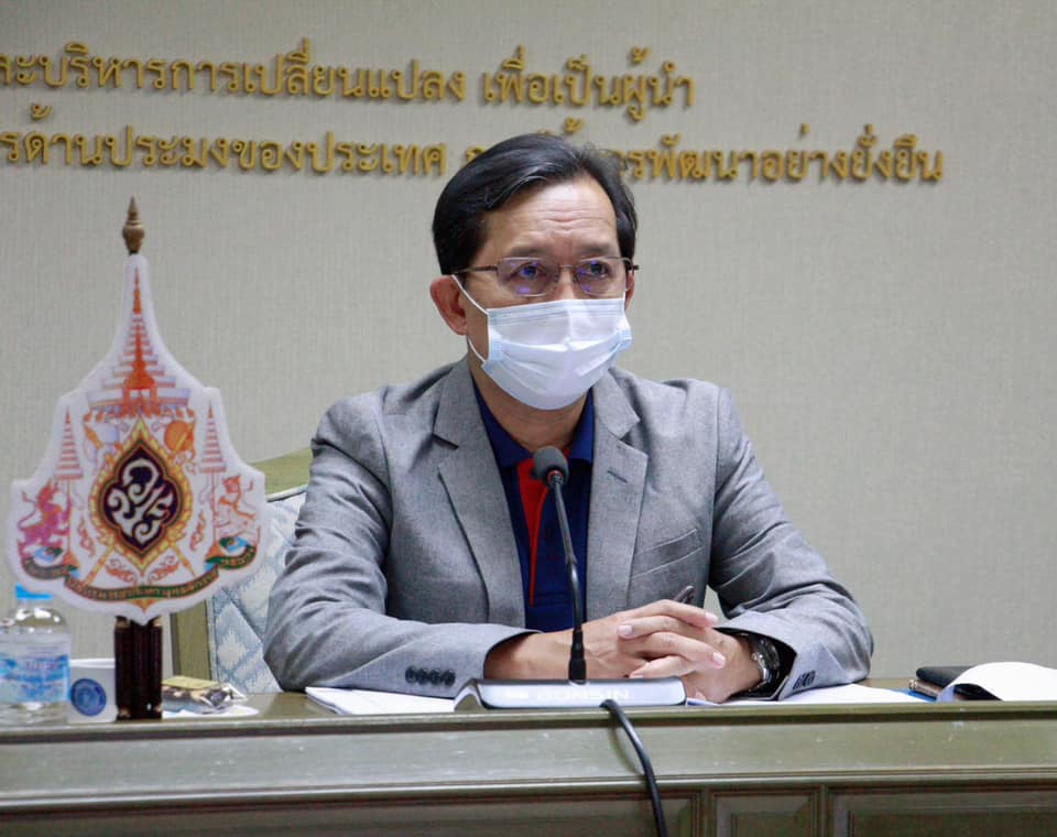 นายเฉลิมชัย สุวรรณรักษ์ รองอธิบดีกรมประมง ร่วมประชุมเพื่อรับฟังคำชี้แจงแนวทางการดำเนินงานพัฒนาอาชีพและการตลาดโครงการ 1 ตำบล 1 กลุ่มทฤษฎีใหม่..คลิก