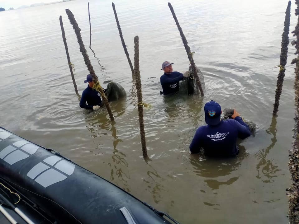 ศูนย์ป้องกันและปราบปรามประมงทะเลกระบี่ กองตรวจการประมง กรมประมง ปฏิบัติภารกิจในบริเวณพื้นที่ ตำบลอ่าวลึกน้อย และตำบลแหลมสัก อำเภออ่าวลึก จังหวัดกระบี่..คลิก