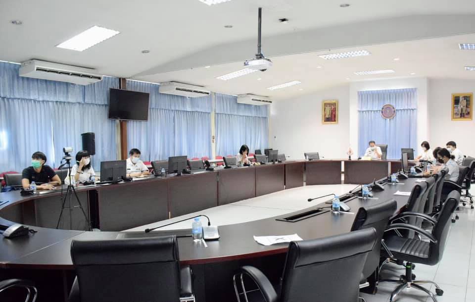 ดร.วิชาญ อิงศรีสว่าง รองอธิบดีกรมประมง เป็นประธานในการประชุมหารือแนวทางการแก้ไขปัญหาการออกหนังสือรับรองปลาป่นและผลิตภัณฑ์ของปลาป่น..คลิก