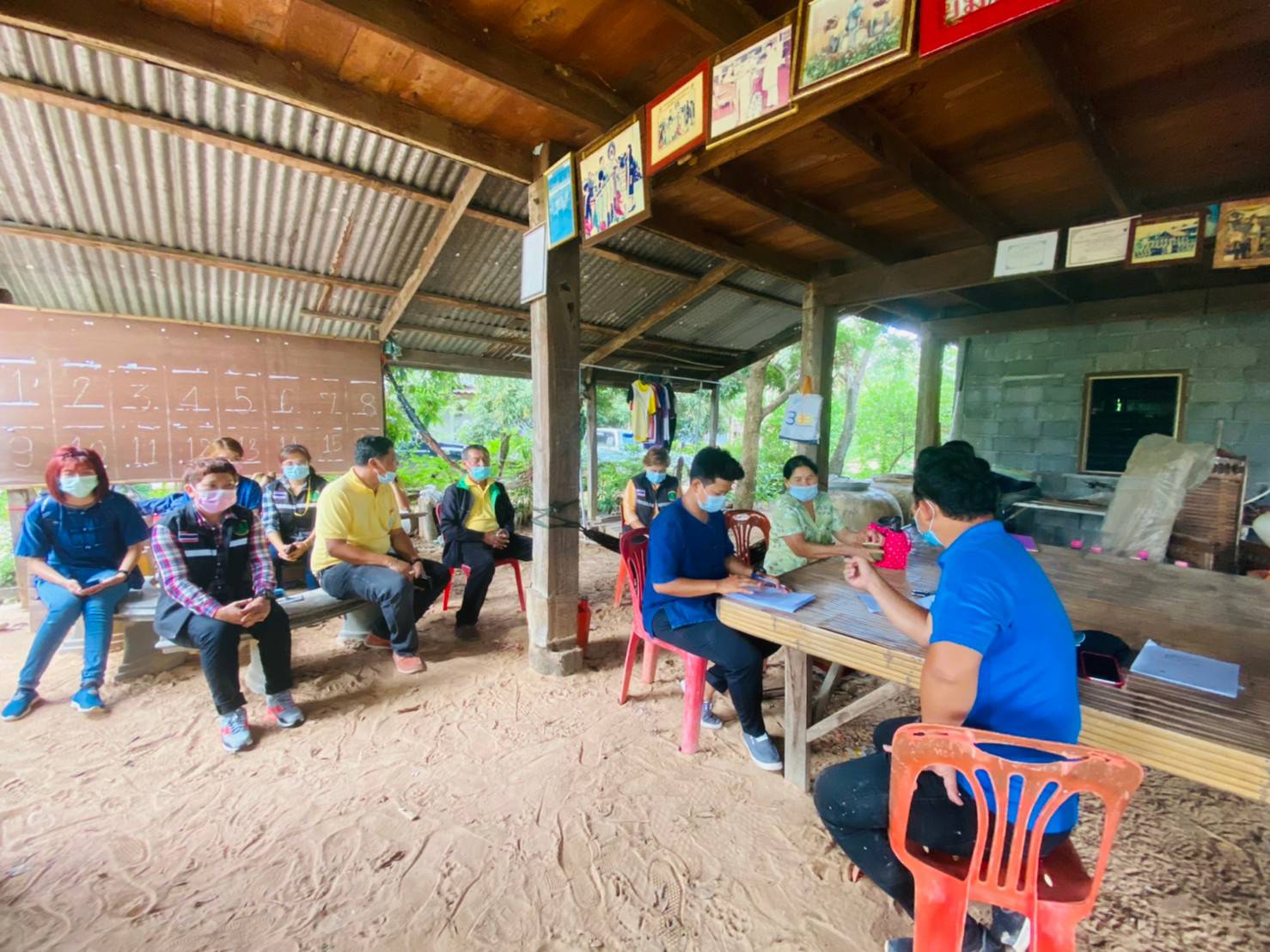 ว ประมงอำเภอเขมราฐ ได้ออกปฎิบัติงาน ร่วมกับคณะทำงานโครงการ 1 ตำบล 1 กลุ่มทฤษฎีใหม่ประจำอำเภอเขมราฐ ตรวจแปลงเกษตรกรที่เข้าร่วมโครงการฯ ในตำบลแก้งเหนือ อำเภอเขมราฐ..คลิก