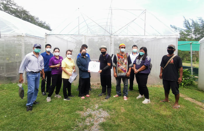 สำนักงานเกษตรและสหกรณ์จังหวัดจันทบุรี นำเกษตรกรผู้เข้าร่วมโครงการ 1 ตำบล 1 กลุ่มเกษตรทฤษฎีใหม่ ศึกษาดูงานศูนย์ฯ คุ้งกระเบน