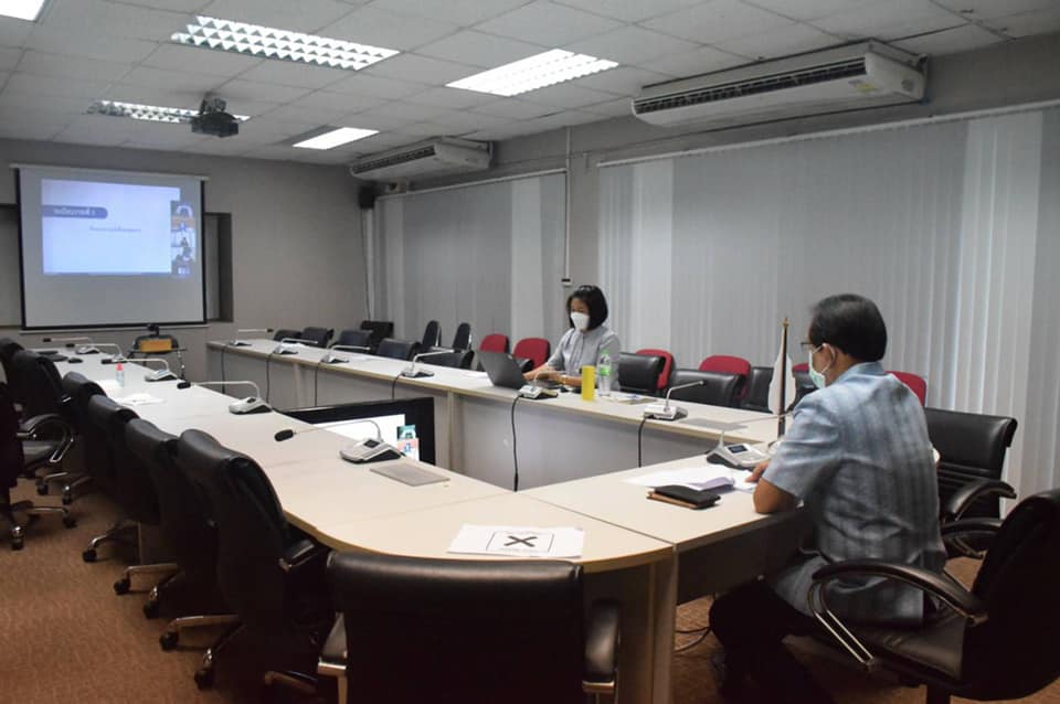 นายเฉลิมชัย สุวรรณรักษ์ รองอธิบดีกรมประมง เข้าร่วมการประชุมคณะอนุกรรมการติดตามโครงการภายใต้แผนงานสร้างความเข้มแข็งแก่เศรษฐกิจฐานราก ครั้งที่ 7/2564..คลิก
