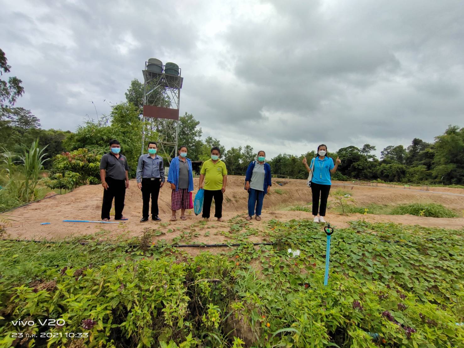 การลงพื้นที่ดำเนินงานตามโครงการพัฒนาเกษตรอินทรีย์ ด้านการเพาะเลี้ยงสัตว์น้ำ ณ ศพก.หลักประจำอำเภอเมืองอุบลราชธานี บ้านหนองไหล ตำบลหนองขอน อำเภอเมืองอุบลราชธานี จังหวัดอุบลราชธานี..คลิก