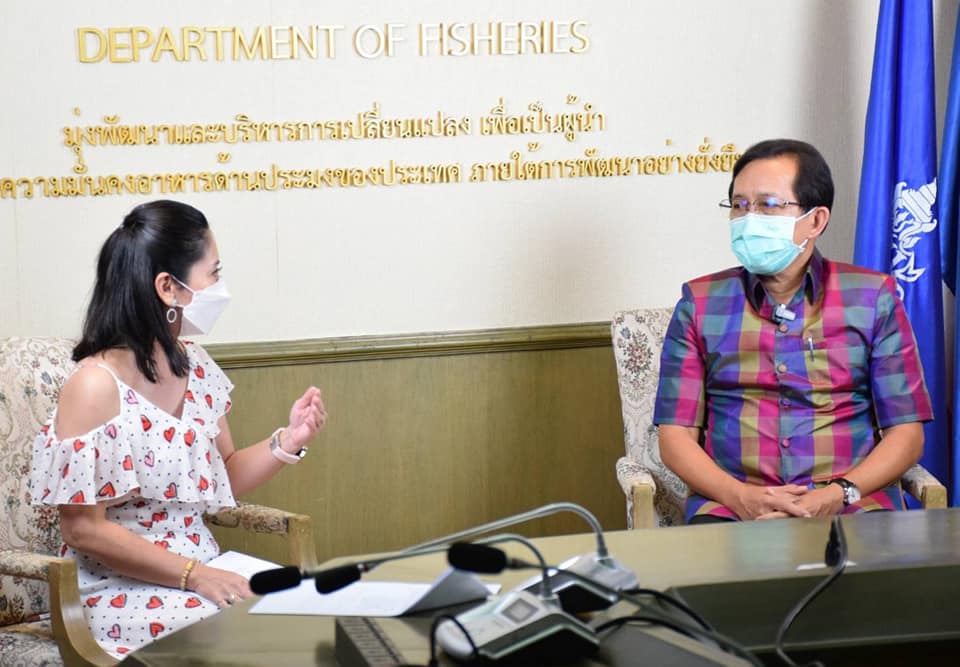 นายเฉลิมชัย สุวรรณรักษ์ รองอธิบดีกรมประมง ให้สัมภาษณ์กับสื่อมวลชน ในประเด็น กรมประมงเผย...เพาะพันธุ์ “ปลาตะเพียนขาวนีโอเมล” สำเร็จ! เพิ่มเปอร์เซ็นต์เพศเมีย เลี้ยงง่าย โตไว ให้น้ำหนักดี ตอบโจทย์เกษตรกร สนองความต้องการของตลาด..คลิก