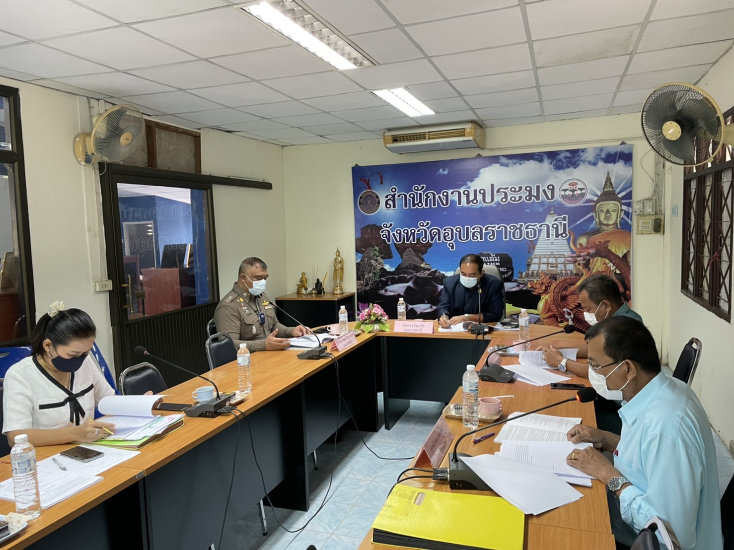 การประชุมคณะกรรมการเปรียบเทียบจังหวัดอุบลราชธานี ตามพระราชกำหนดการประมง พ.ศ. 2558 ณ ห้องประชุมสำนักงานประมงจังหวัดอุบลราชธานี ..คลิก