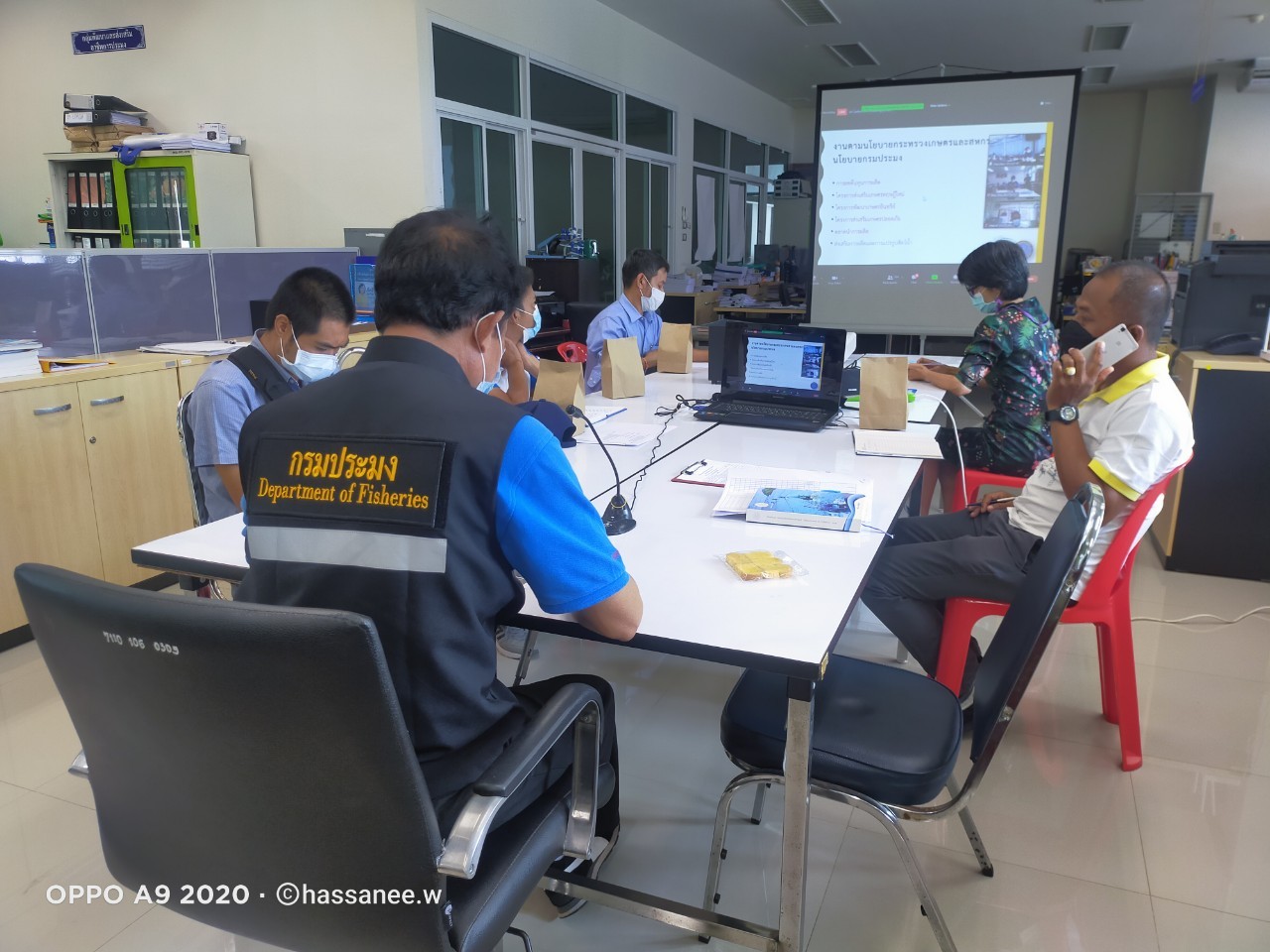 ประมงจังหวัดพังงา และคณะกรรมการขับเคลื่อนนโยบายของกรมประมง (FC) ร่วมประชุม เรื่อง การเตรียมนำเสนอผลงานความสำเร็จในการปฏิบัติงาน ปีงบประมาณ 2564 และการขับเคลื่อนแผนปฏิบัติงานของกรมประมง ปี 2565 ในวันศุกร์ที่ 23 กรกฎาคม 2564 เวลา 13.00 – 16.30 น. ณ ห้องประชุมสำนักงานประมงจังหวัดพังงา..คลิก