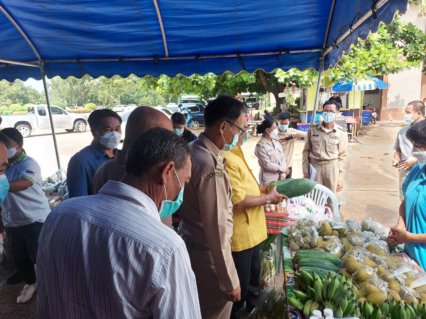 ประมงอำเภอเขมราฐ ร่วมพิธีอ่านสารจากนายกรัฐมนตรี และปลัดกระทรวงมหาดไทย และพิธีมอบรางวัลแก่กำนัน ผู้ใหญ่ ดีเด่น วันกำนัน ผู้ใหญ่บ้าน ณ หอประชุมที่ว่าการอำเภอเขมราฐ..คลิก
