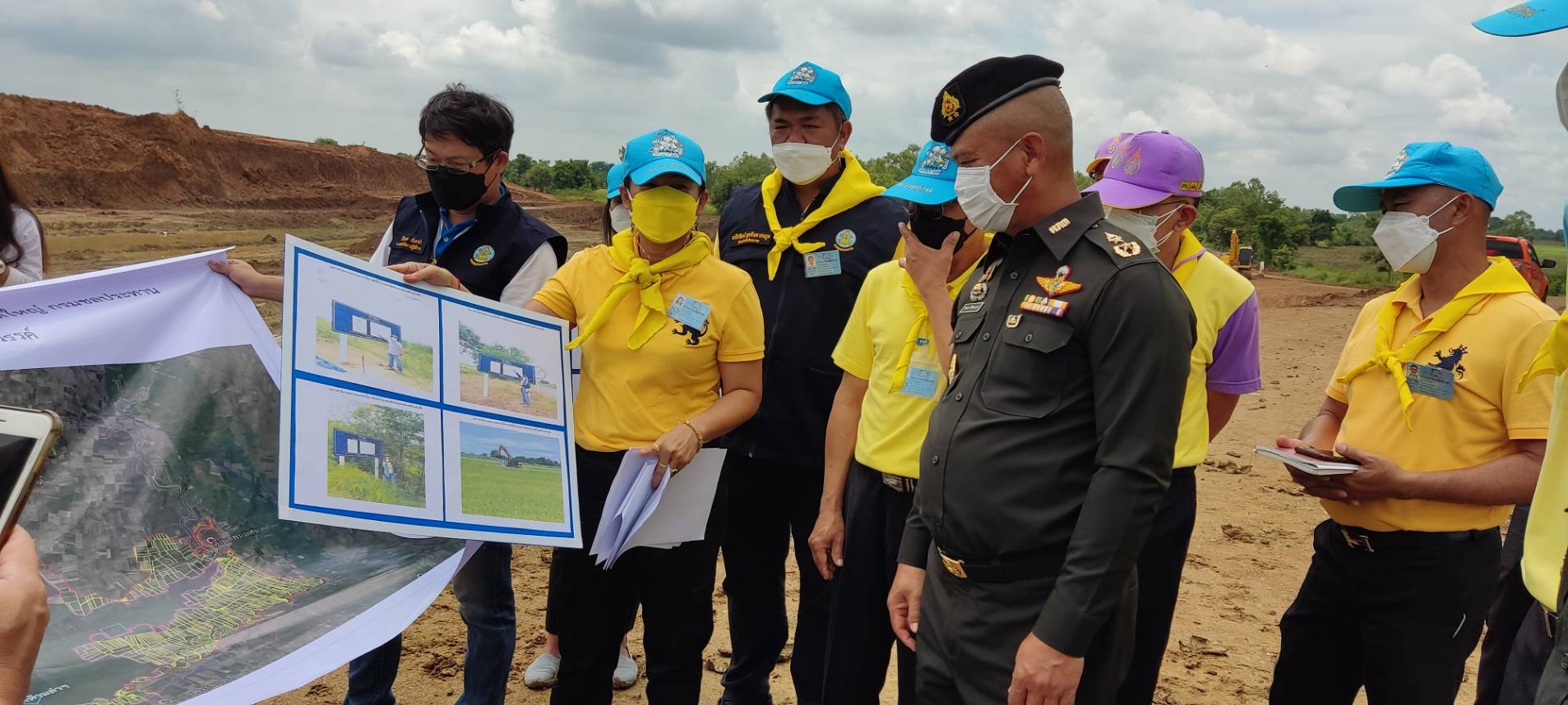 พล.ต.สาธร  ศิริยานนท์ เสธ.ทภ.3/เลขานุการ ศอ.จอส.พระราชทาน ภาค 3 และคณะ  เดินทางมาติดตามการดำเนินงานโครงการพัฒนาแหล่งน้ำบึงบอระเพ็ด จังหวัดนครสวรรค์  ตามมติคณะรัฐมนตรี 4 มิถุนายน 2562..คลิก