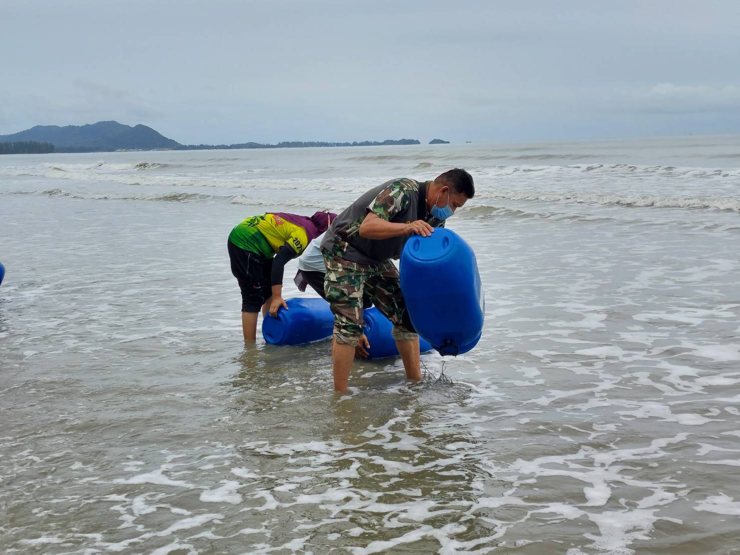 กิจกรรมปล่อยลูกพันธุ์สัตว์น้ำ..คลิก