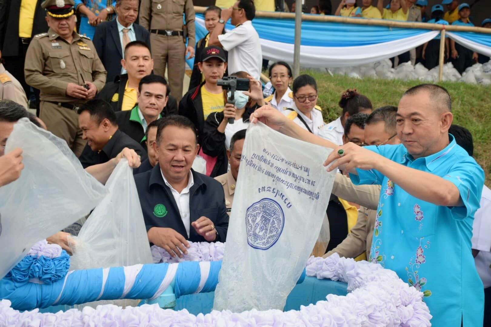 กรมประมงสร้างสุขให้ชุมชน หลังทำงานเชิงรุกด้วยหลักการมีส่วนร่วม พร้อมยืนหยัดเคียงคู่เพื่อพัฒนาในโอกาสเข้าสู่ปีที่ 95..คลิก
