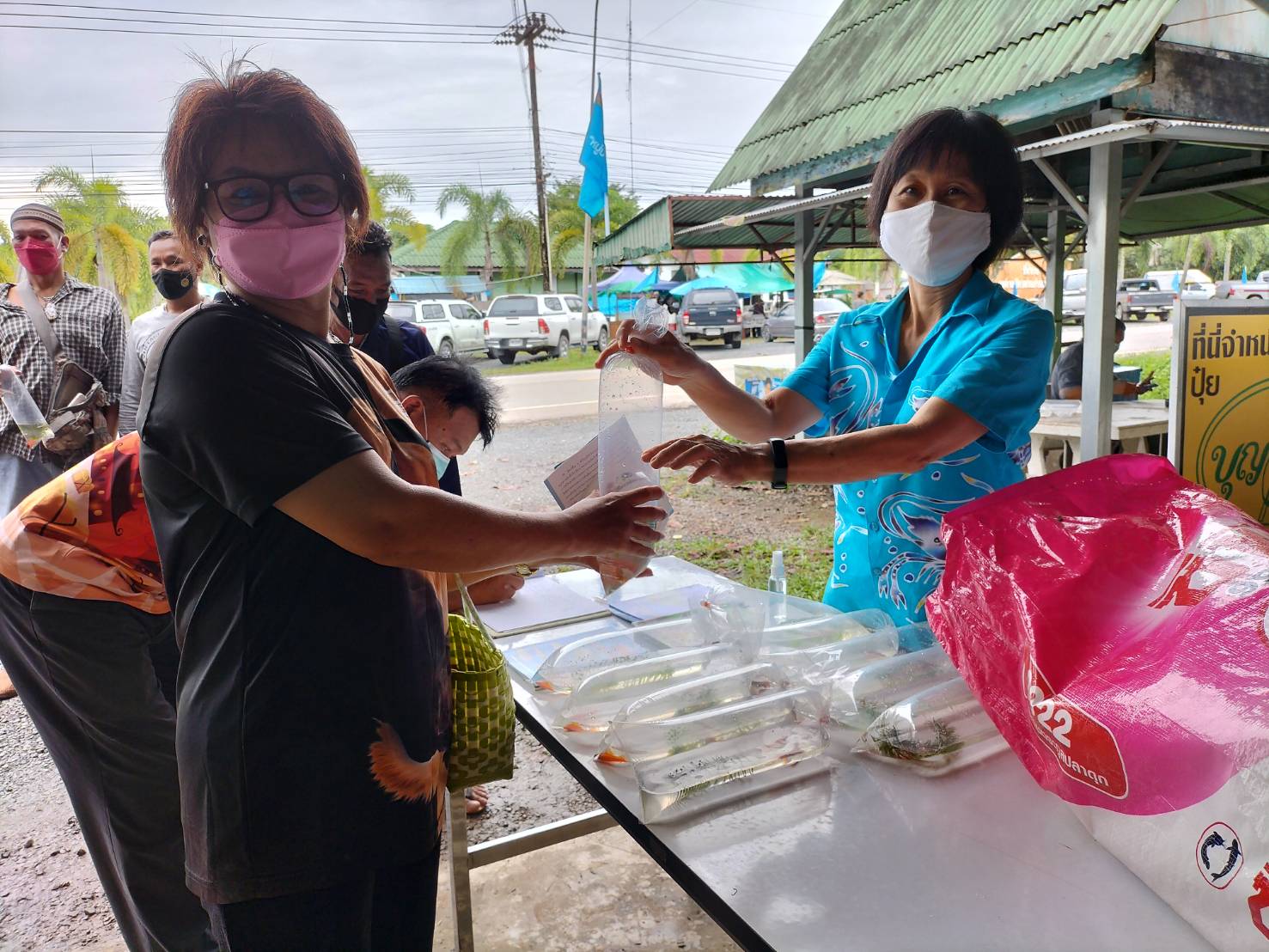 โครงการคลินิกเกษตรเคลื่อนที่ในพระราชานุเคราะห์สมเด็จพระบรมโอรสาธิราชฯ สยามมกุฎราชกุมาร..คลิก