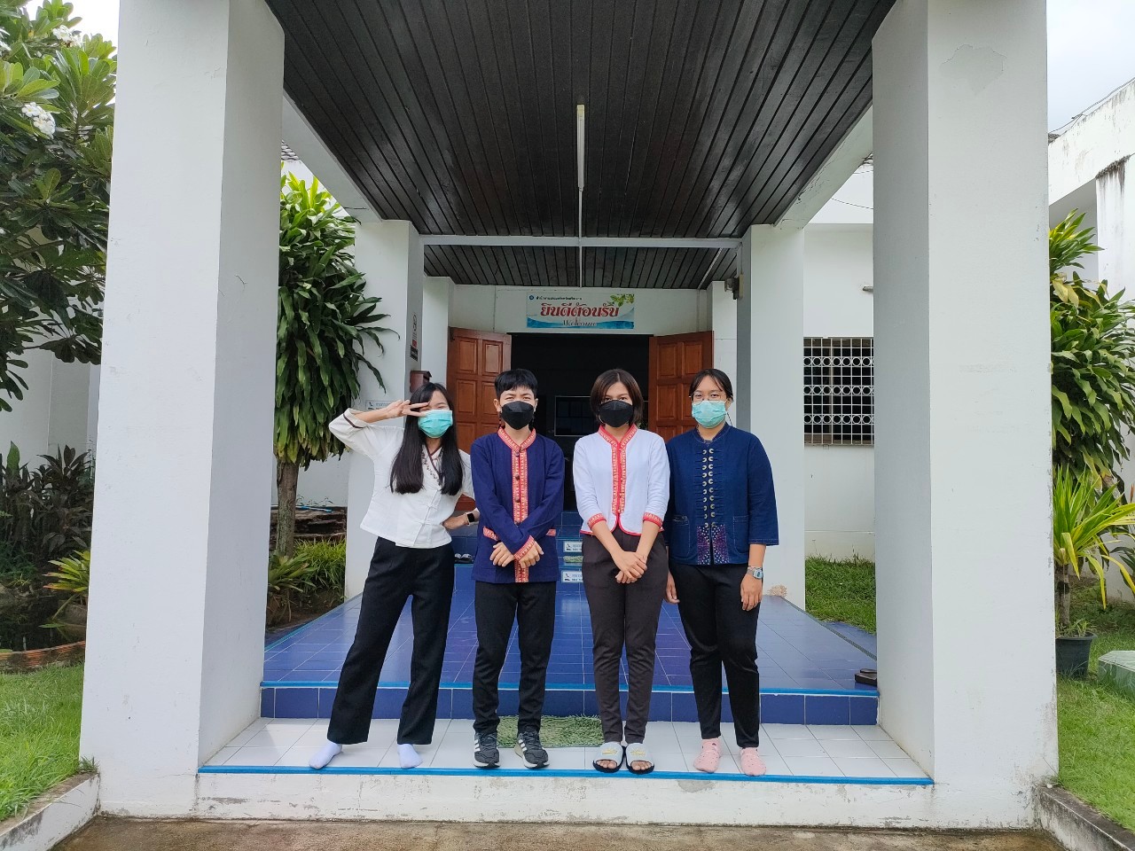 สำนักงานประมงจังหวัดศรีสะเกษ ร่วมรณรงค์แต่งกายผ้าไทยและผ้าพื้นเมือง ทุกๆวันอังคาร..คลิก