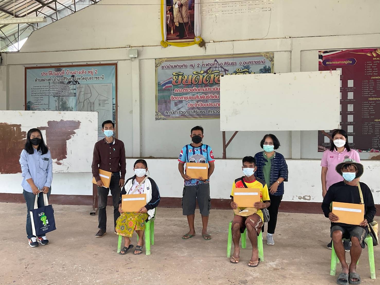 ประมงอำเภอสิรินธร นัดหมายเกษตรกรและให้การต้อนรับ อำนวยความสะดวกแก่เจ้าหน้าที่จากศูนย์วิจัยและพัฒนาการเพาะเลี้ยงสัตว์น้ำจืดศรีสะเกษ ในการเข้าตรวจประเมินฟาร์มเกษตรกรเข้าร่วมโครงการพัฒนาเกษตรกรรมยั่งยืน กิจกรรมพัฒนาเกษตรอินทรีย์ เพื่อรับการตรวจประเมินมาตรฐานเกษตรอินทรีย์ ปีงบประมาณ 2564..คลิก