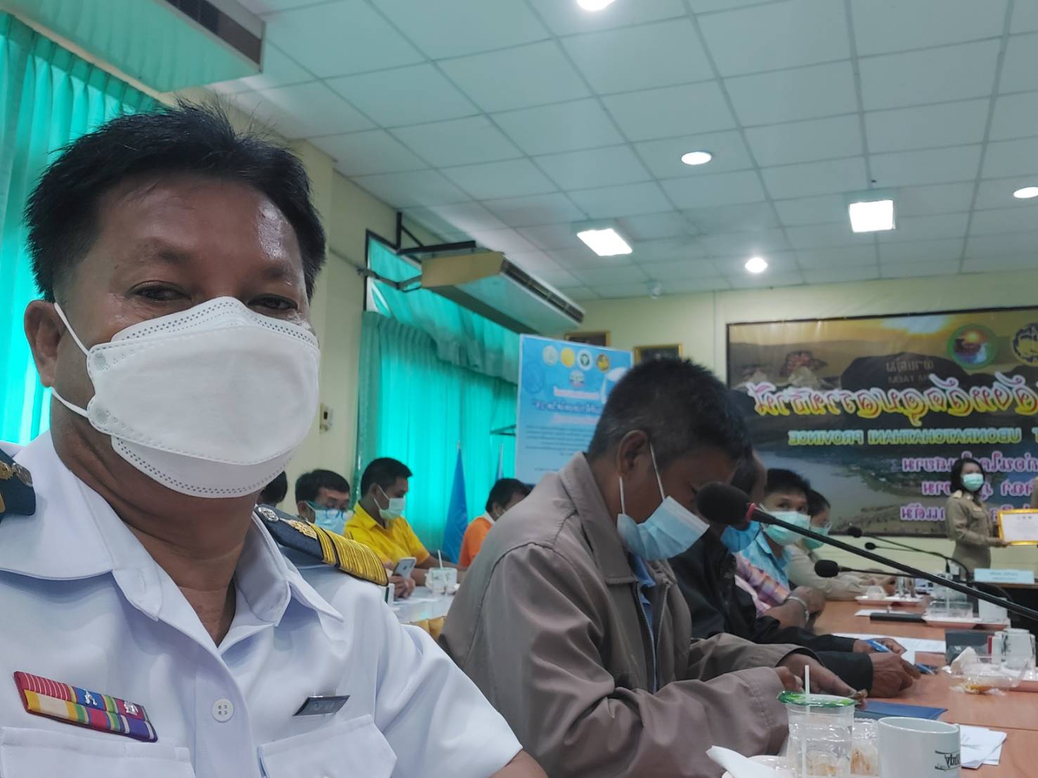 ประมงอำเภอโขงเจียม เข้าร่วมประชุมประจำเดือน หัวหน้าส่วนราชการ หัวหน้าหน่วยงานรัฐวิสาหกิจ หัวหน้าหน่วยงาน ผู้อำนวยการสถานศึกษา ผู้บริหารองค์กรปกครองส่วนท้องถิ่นทุกแห่ง กำนัน ผู้ใหญ่บ้าน แพทย์ ผู้ช่วย สารวัตร โดยมี นายวินิจ เทพนิต นายอำเภอโขงเจียม เป็นประธาน การประชุม..คลิก