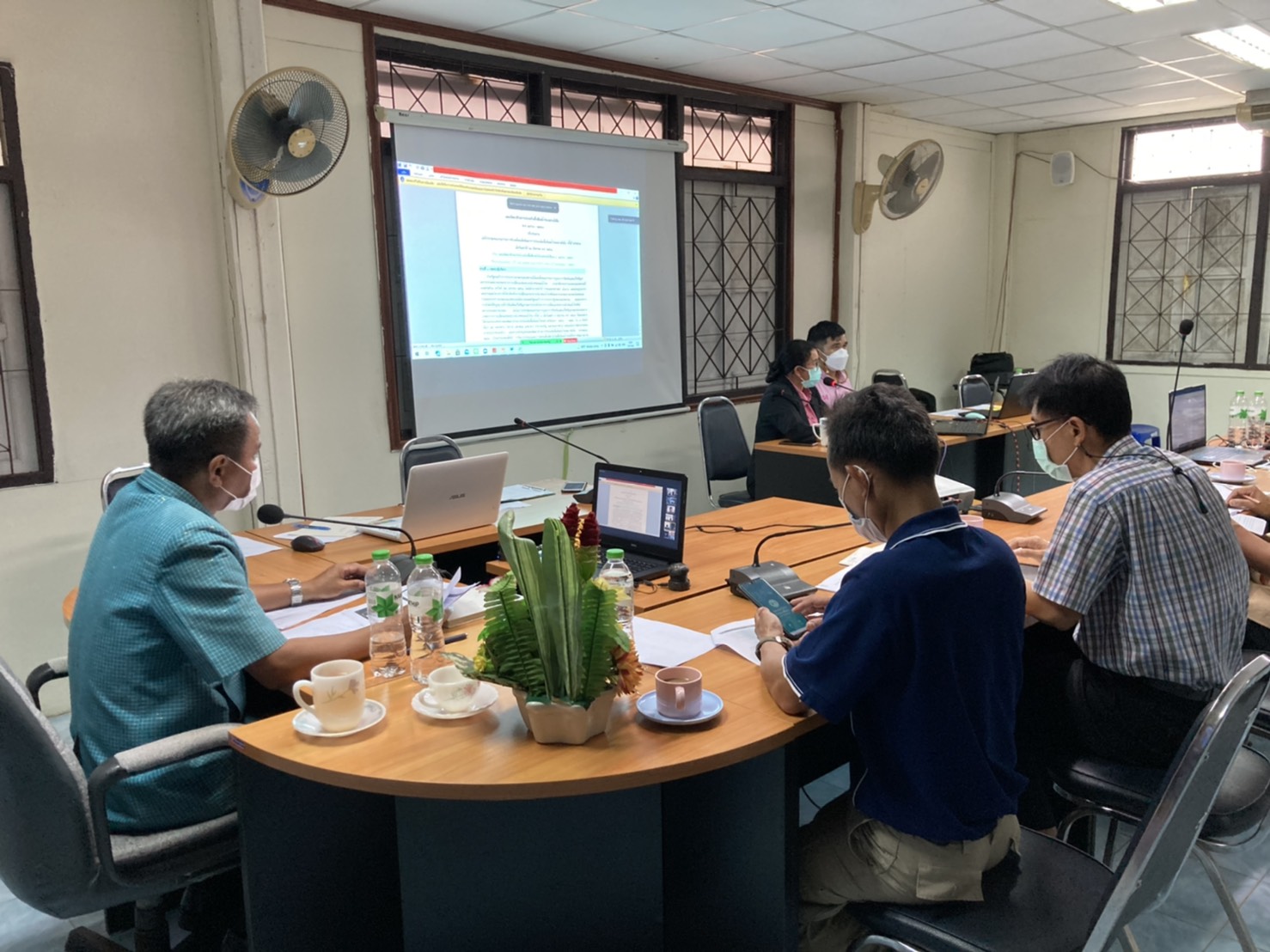 การประชุมคณะอนุกรรมการการขับเคลื่อนเพื่อพัฒนาการประมงในพื้นที่แม่น้ำโขงอย่างยั่งยืน ครั้งที่ 1/2564 ณ ห้องประชุมสำนักงานประมงจังหวัดอุบลราชธานี ผ่านระบบประชุมทางไกล ZOOM..คลิก