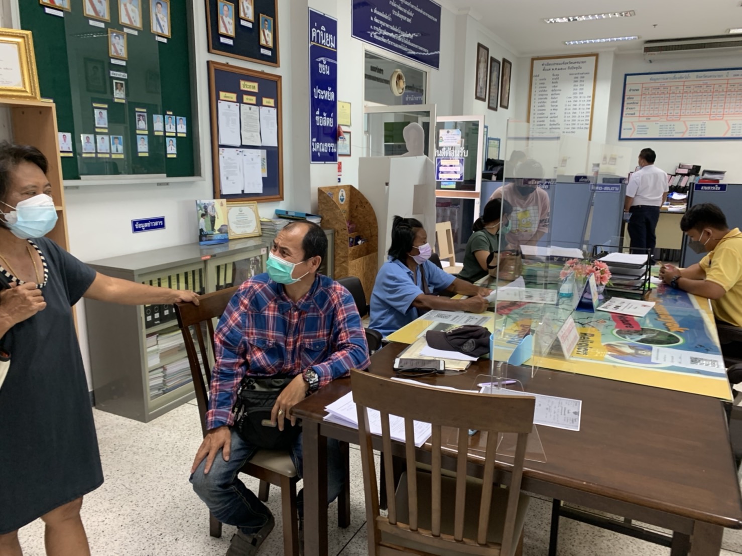 หวั่น!!! น้ำท่วม ซ้ำรอย ไม่ได้รับเงินช่วยเหลือ ประมงเปิดบ้านต้อนรับการมาเยือนเกษตรกร..คลิก