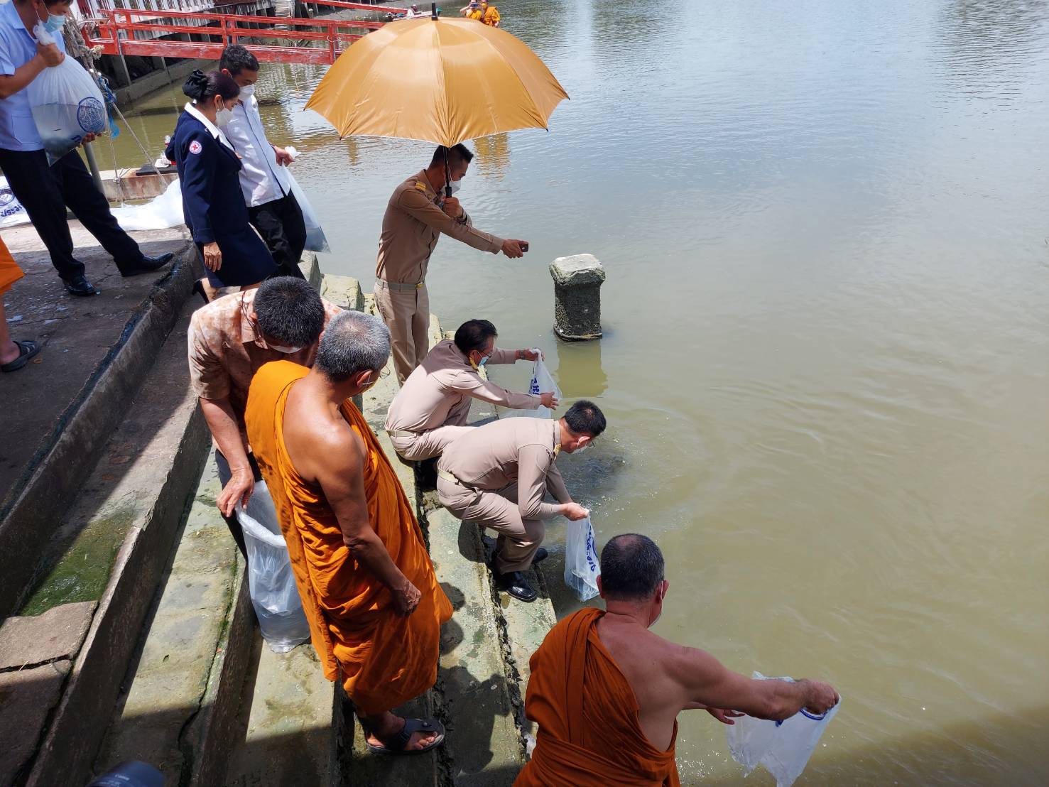 โครงการสร้างความปรองดองสมานฉันท์โดยใช้หลักธรรมในทางพระพุทธศาสนา..คลิก