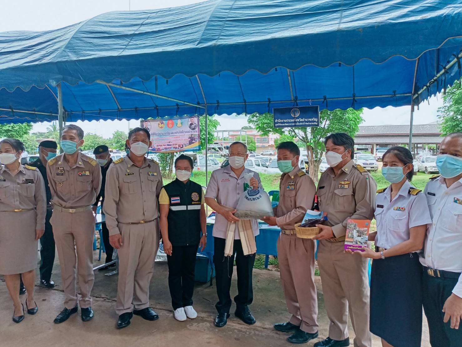 ออกหน่วยบริการประชาชน ตามโครงการบำบัดทุกข์บำรุงสุข สร้างรอยยิ้มให้ประชาชน