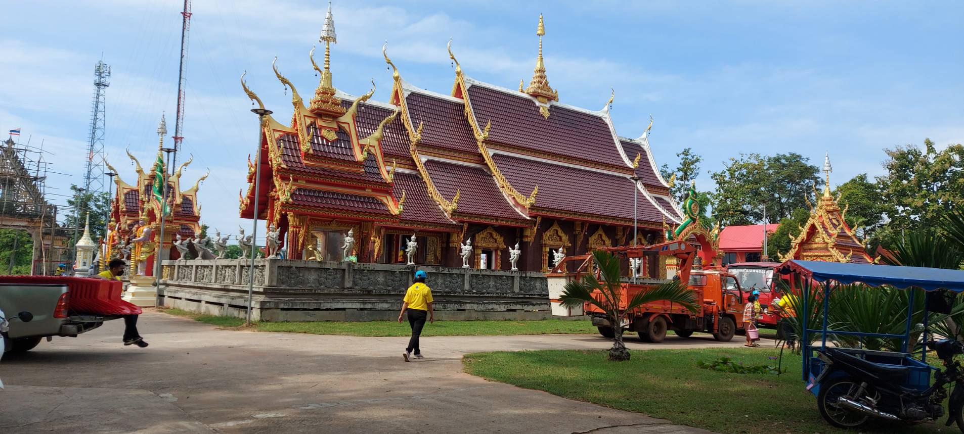 วันที่ ๘ ตุลาคม ๒๕๖๔  นางสาวสุภานิดา ศรีวงกต ประมงอำเภอหนองเรือ ร่วมกิจกรรมจิตอาสา 